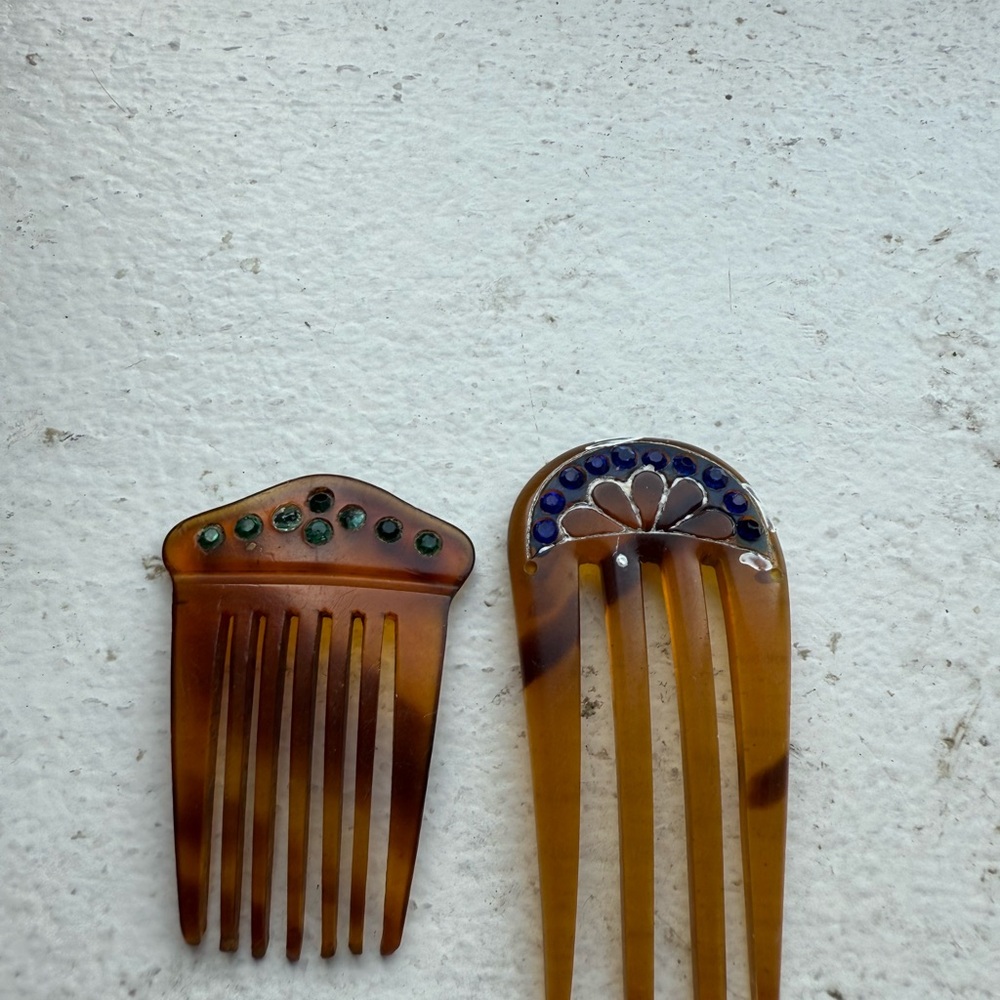 Elegant Vintage Brown Hair Combs with Blue and Green Accents